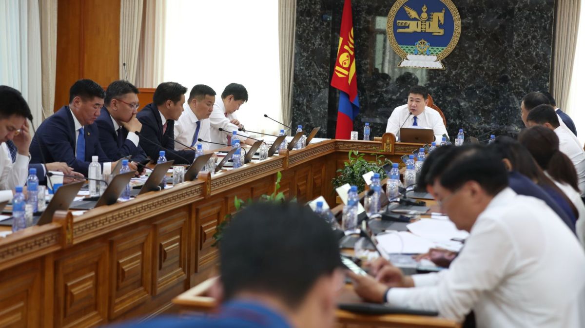 Бөөрөлжүүт-Сэргэлэнгийн 220кВ-ын цахилгаан дамжуулах агаарын шугам бариулах талаар хэлэлцэж байна